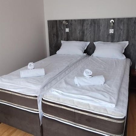 아파트먼트 밀사 럭스 소코 반자 외부 사진